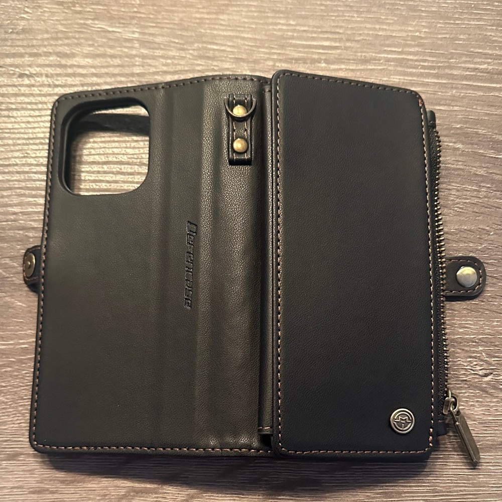 Boconi Black Leather Men's Wallet with Zipper